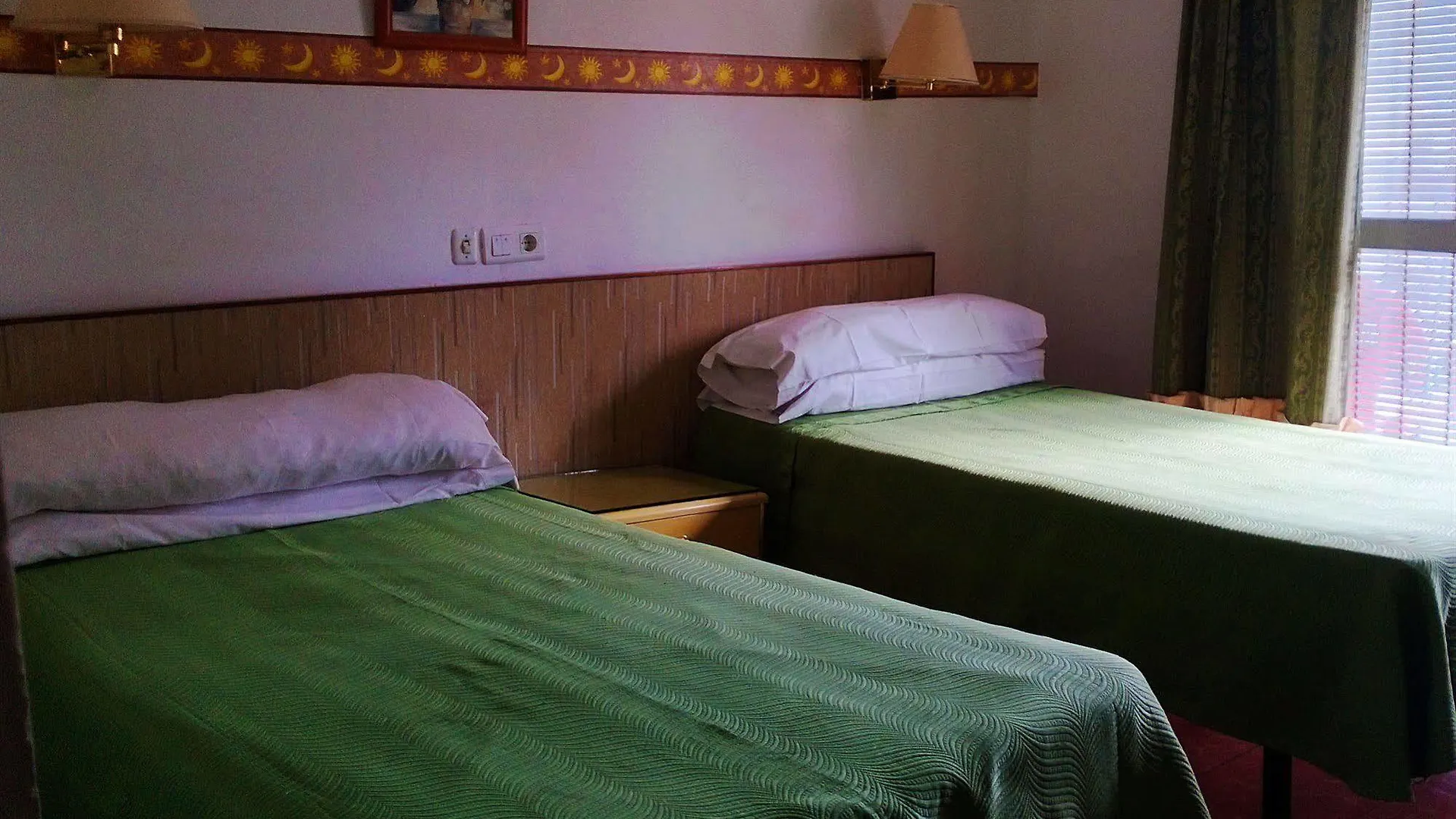 Escandinavia Torremolinos 2*,  İspanya